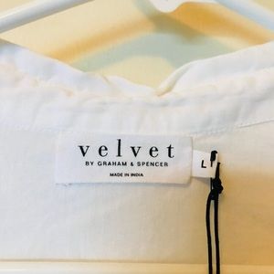Velvet by graham & Spencer white blouse size large